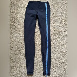 Lululemon wunder under black stripe